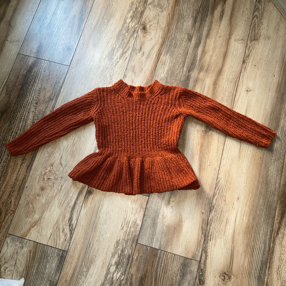 Girls burnt orange sweater. Trending girls sweater. Toddler clothing. Pullover